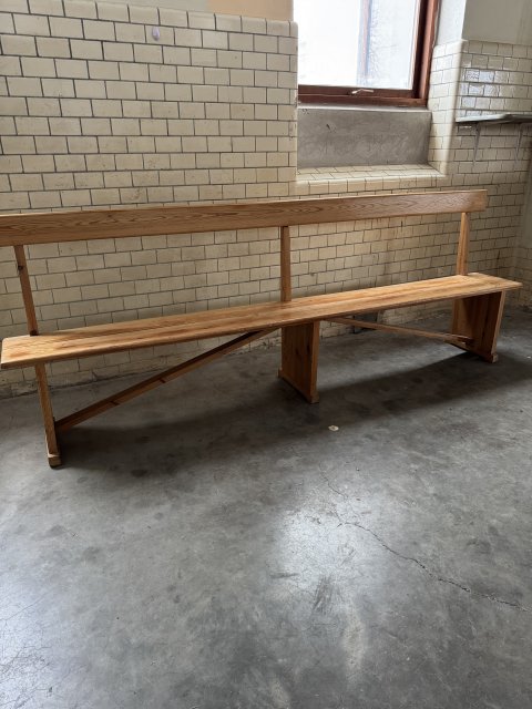 Lang slagb�nk til gang eller ved spisebord, pris pr. stk