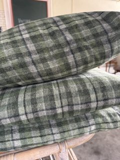 Ternet puder, unikke, syet hos syerske, pris pr. stk.