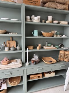 St�vet gr�-gr�nne reoler, pris for begge 2