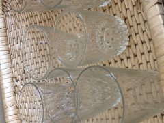 Gamle Dubonnet glas fra Frankrig 5 ens og 3 forskellige, ialt 8 stk.